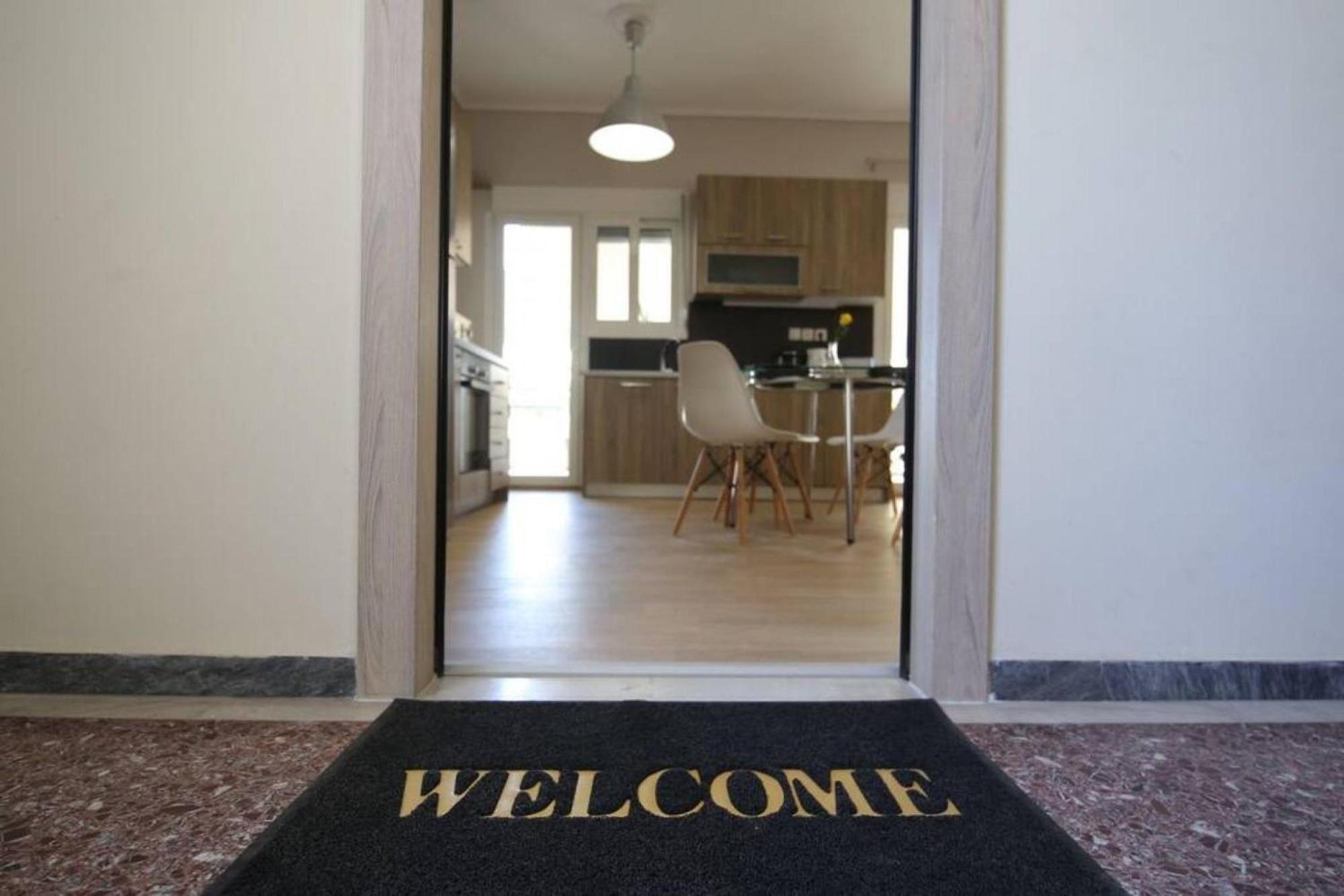 דירות אתונה Penthouse Lux Flat With 2 Bd Next To Larissis מראה חיצוני תמונה
